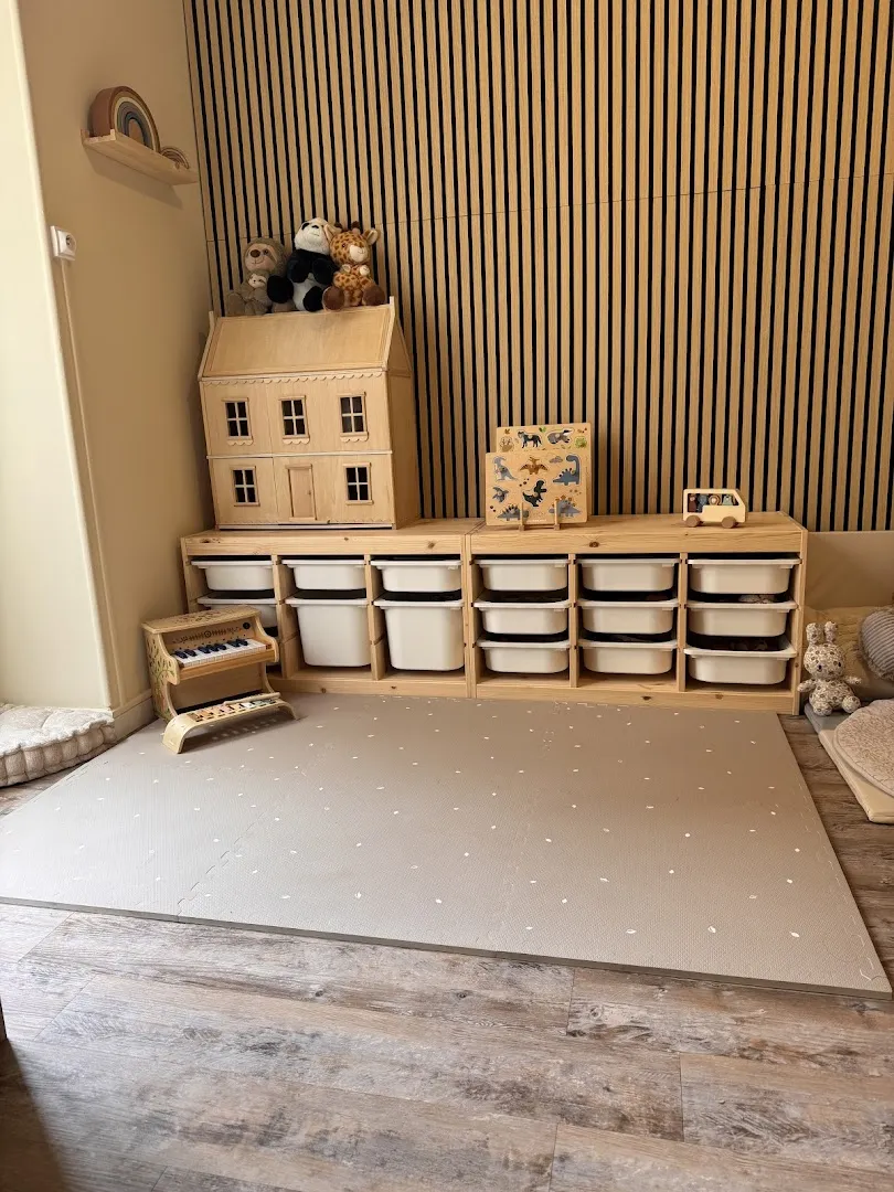 Happy Place- Cafe-poussette avec aire de jeux